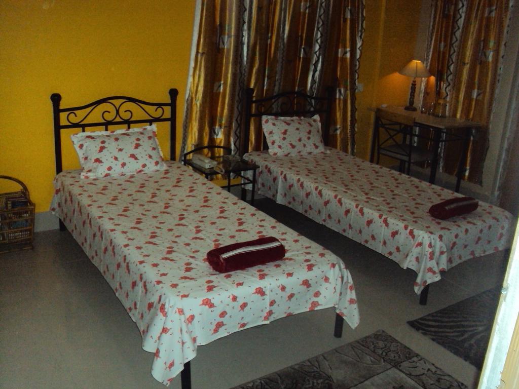 Hotel Kings Castle Γουβαχάτι Δωμάτιο φωτογραφία