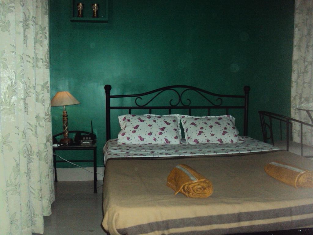 Hotel Kings Castle Γουβαχάτι Δωμάτιο φωτογραφία